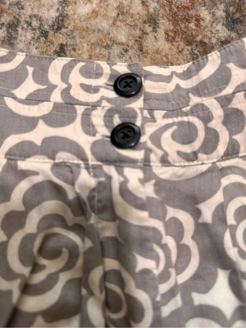 Old Navy Gray White Graphic Floral Pleated Retro Mini A-Line Skirt w/ pockets - Picture 5 of 13